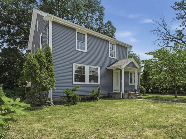 190 Manomet St, Brockton, MA 02301