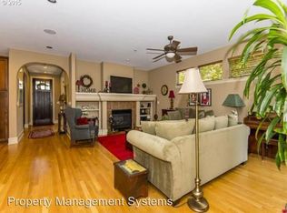 10669 SW London Ln, Wilsonville, OR