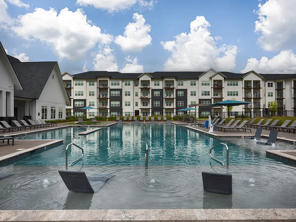 Gateway Village at Swan Creek