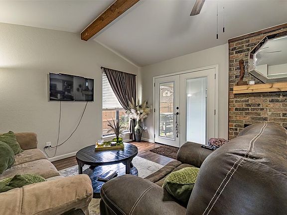 2nd image of 309 Glen Dr