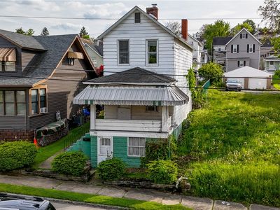 209 Crest Ave, Charleroi, PA, 15022