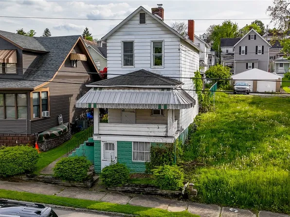 209 Crest Ave, Charleroi, PA 15022
