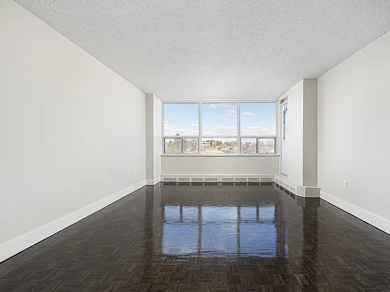 5600 Sheppard Ave E — Photo 7