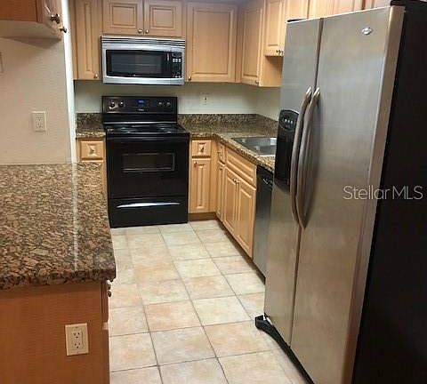 5th image of 3712 W Wisconsin Ave Unit 102