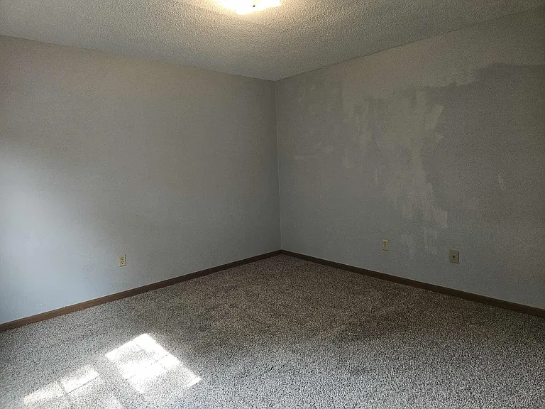 403 Country Villa Ln — Photo 8
