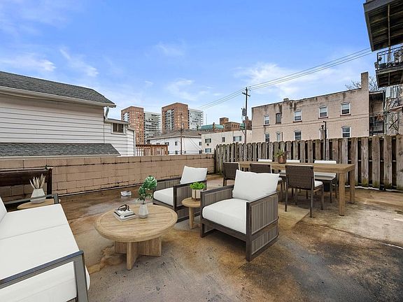 5th image of 1920 N Farwell AVENUE #203