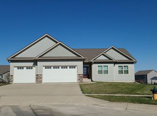 807 NW Ridgeline Ct, Ankeny, IA 50023