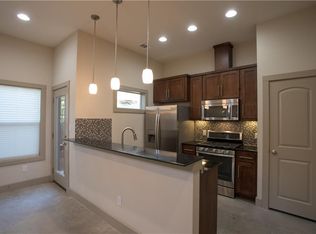 1709 E 18th St #B, Austin, TX 78702