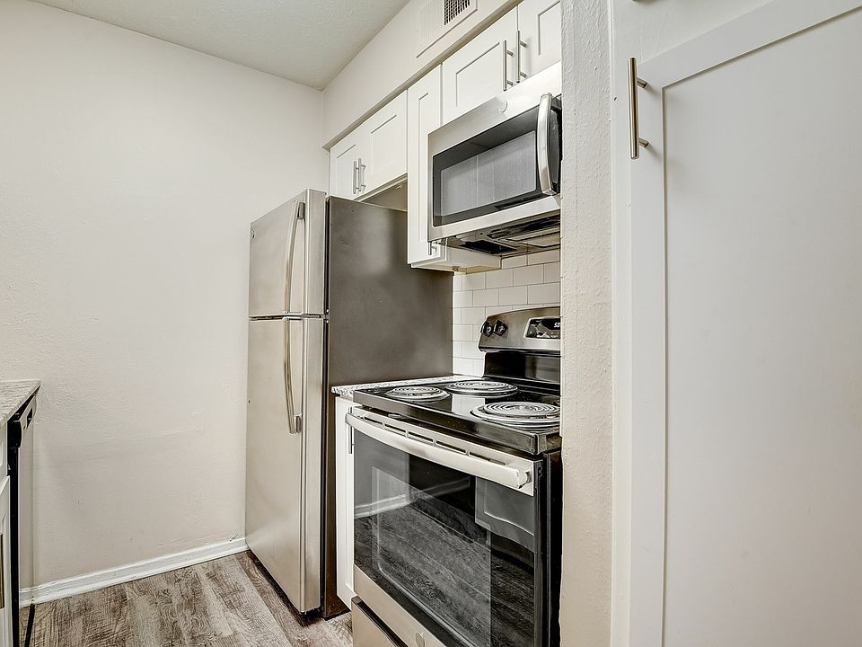 43-web-or-mls-Coronado Dr-014