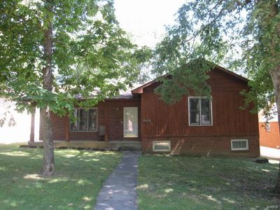 1715 Sunset Dr, Poplar Bluff, MO, 63901