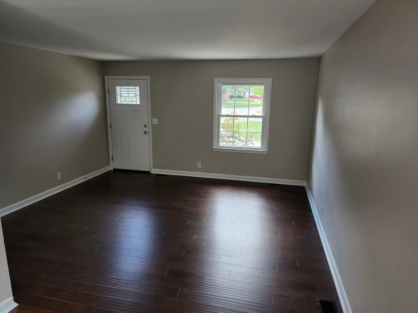 3 bedroom home with unfinished basement in 40223 — Photo 4