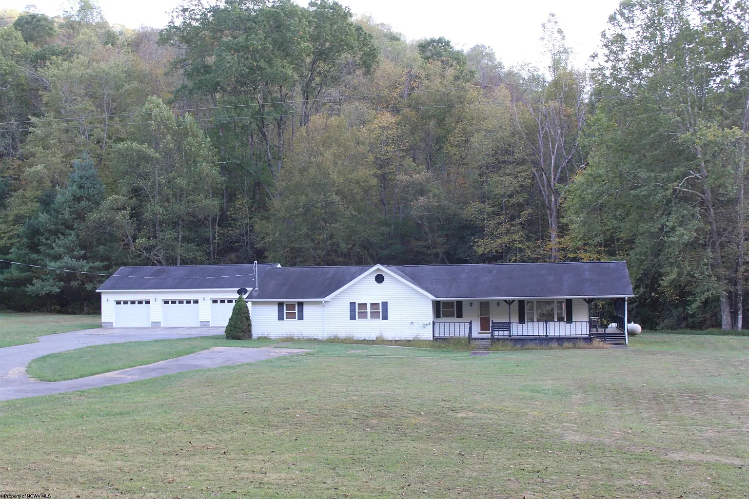 1506 Holly River Rd photo 1