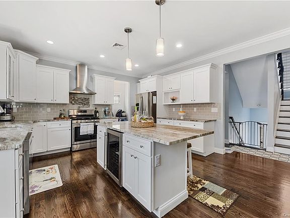 3rd image of 1183 Mamaroneck Ave
