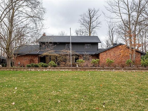 2nd image of 30650 Ainsworth Dr