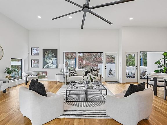 2nd image of 727 Berkeley Ave