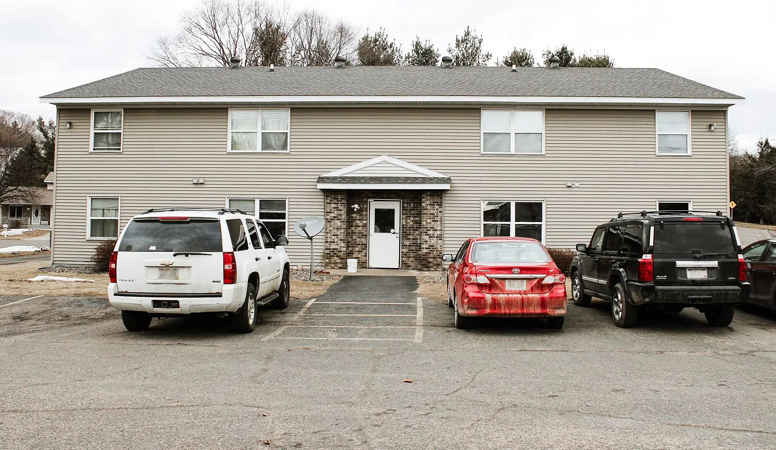 1103 Glades — Photo 1