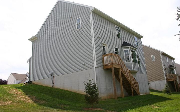 2nd image of 118 Lakeside Xing