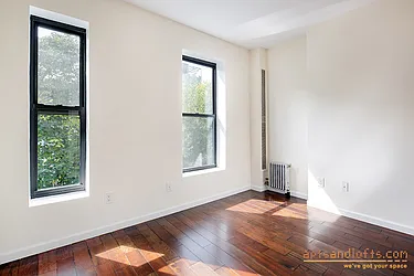 Rented by aptsandlofts.com