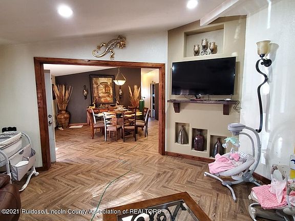 2nd image of 212 Cowboy Ct