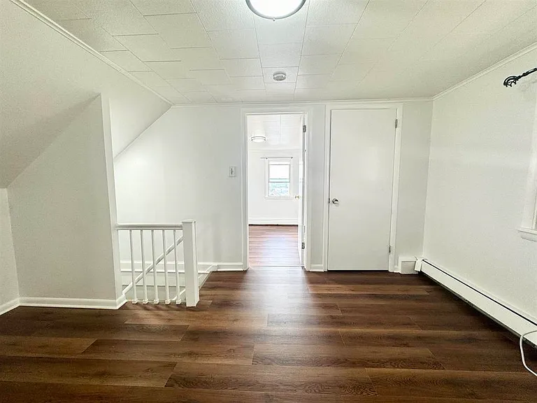 9005 Durham Ave — Photo 9