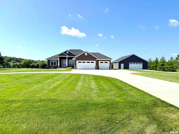 18763 Neff Rd, Girard, IL 62640