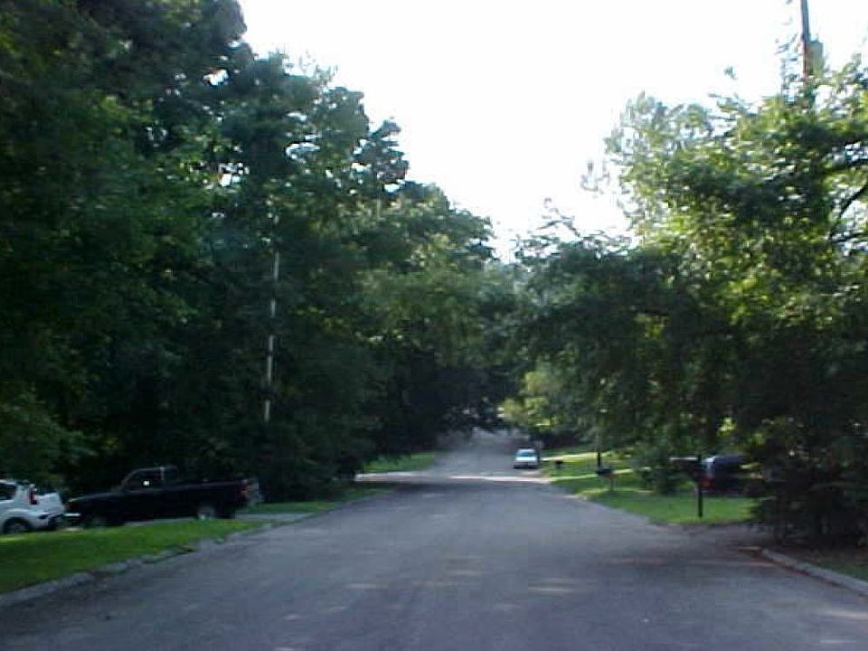2nd image of 4900 Winding Oak Dr