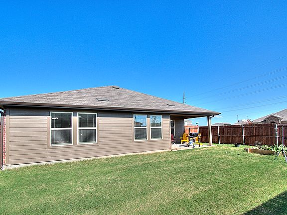 2nd image of 5103 Knob Hill Dr