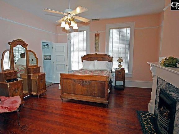 5th image of 1710 College St