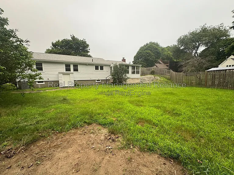 78 Memorial Dr — Photo 17