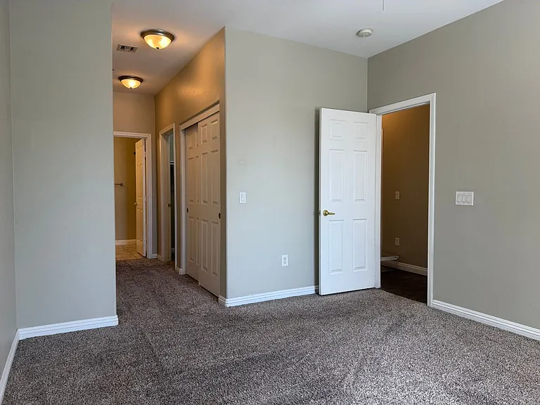 3910 Legend Hills St #201 — Photo 6