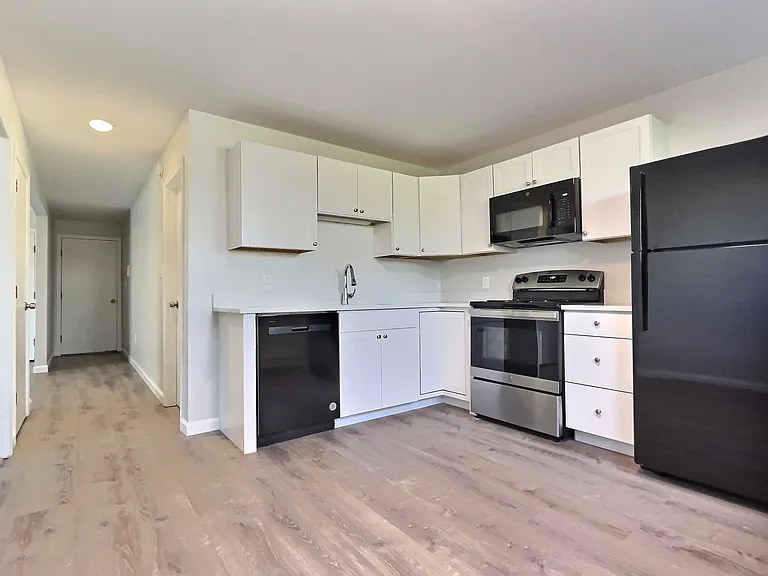 76 Spring St #103 — Photo 2