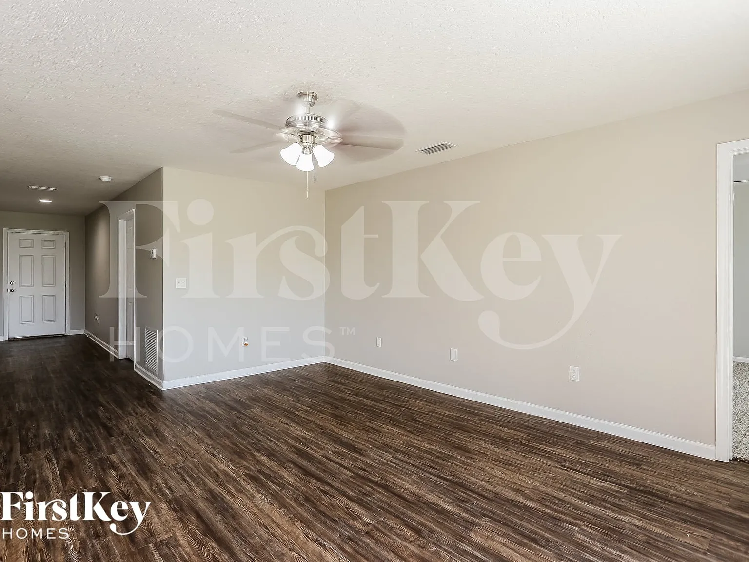 3 bed, 2.0 bath, 1399 sqft, $2,385 — Photo 3