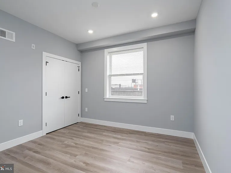 2323 E Cabot St #2 — Photo 16