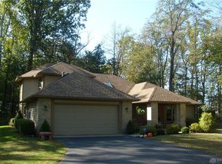 9838 N County Line Rd, Brookville, OH 45309