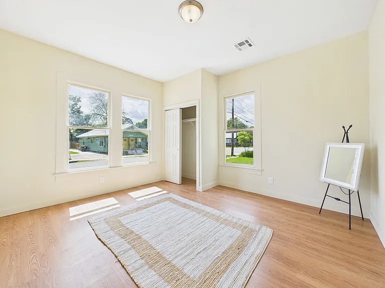 617 E Vermilion St #C — Photo 11