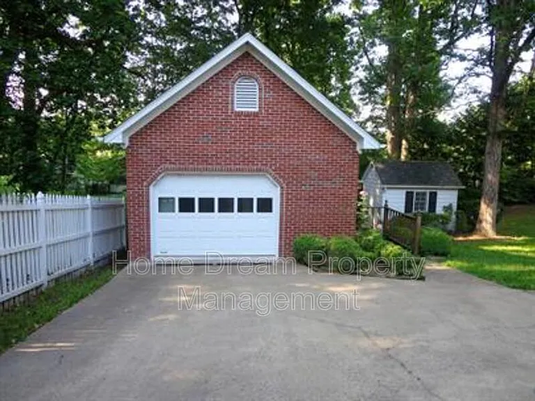 842 Spring Valley Dr #A2 — Photo 23