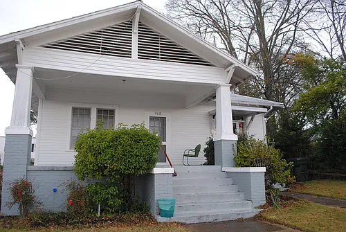 908 1st Avenue Photo 1