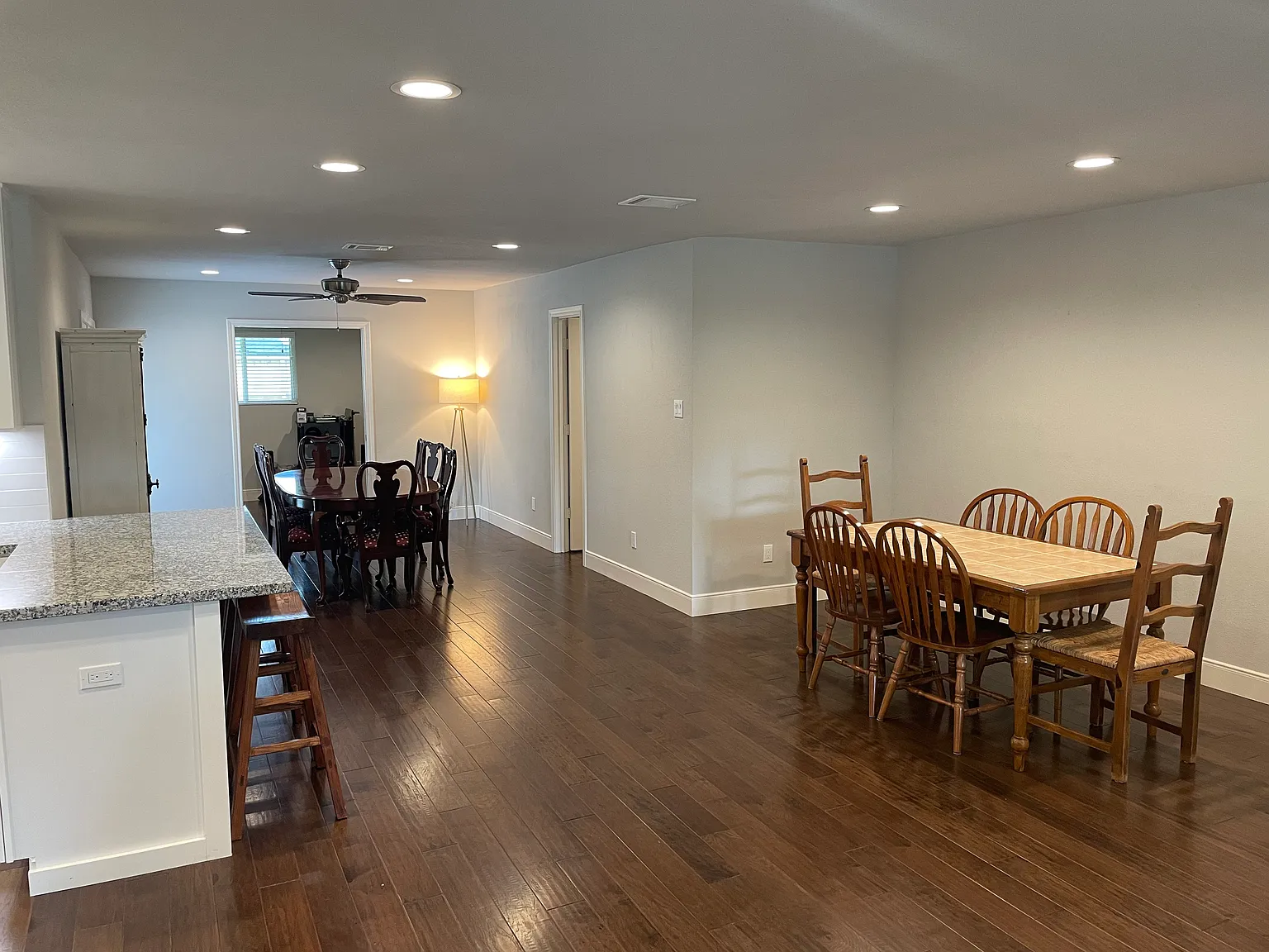 3 bed, 2.5 bath, 2213 sqft, $4,800 — Photo 3