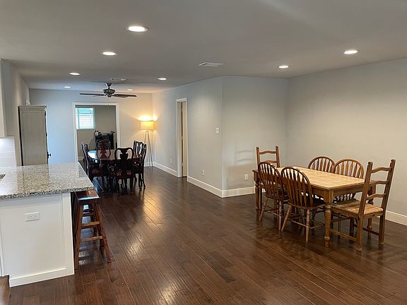 3rd image of 6422 Woodbrook Ln