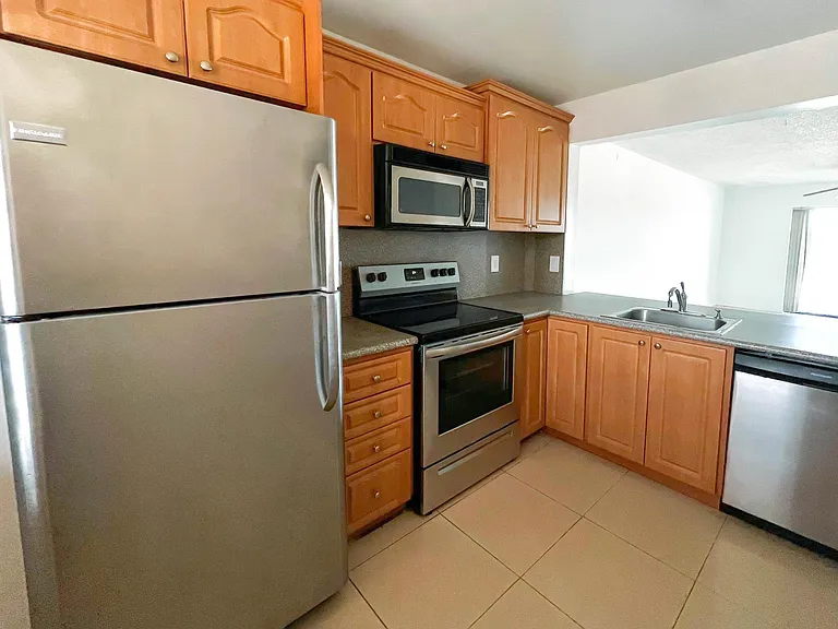 860 NE 207th Ter #8-204 — Photo 11