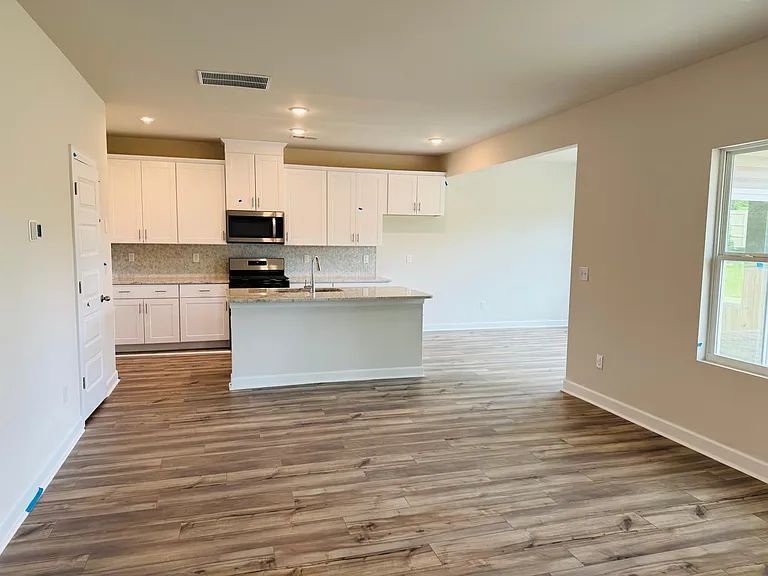 143 Longleaf Ln — Photo 9