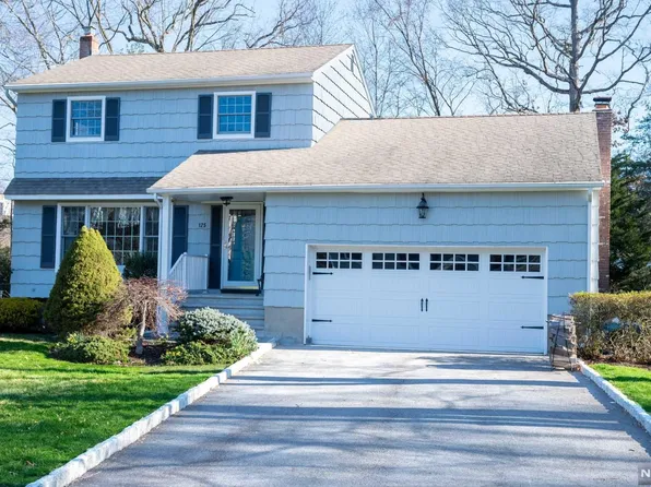 125 Sherwood Dr, Ramsey, NJ 07446