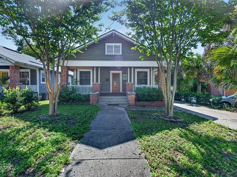 1555 Belmonte Ave — Photo 1