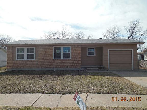 2nd image of 609 W Avenue A
