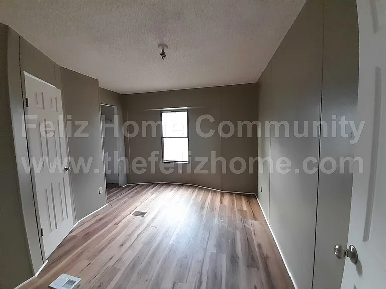 30 McLean Dr #48 — Photo 5