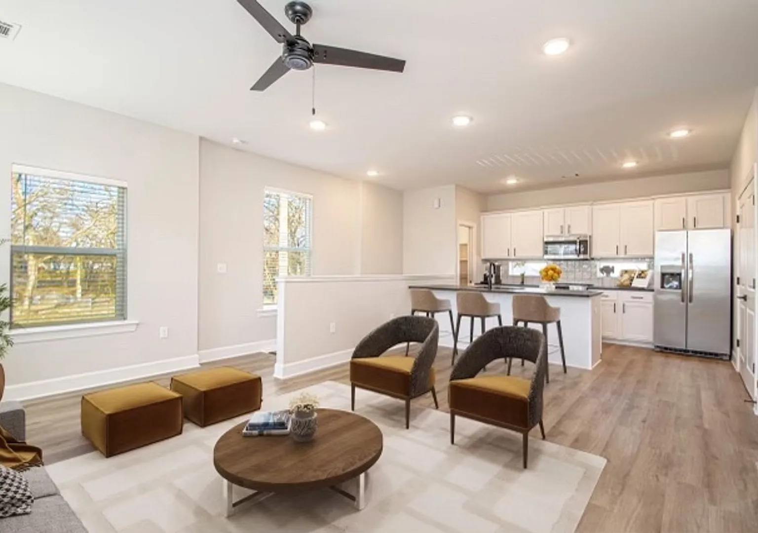 Riverwalk Townhomes - 1220 W. 4th Street — Photo 3