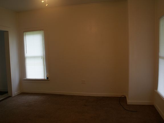 3rd image of 54 N Magnolia Ave
