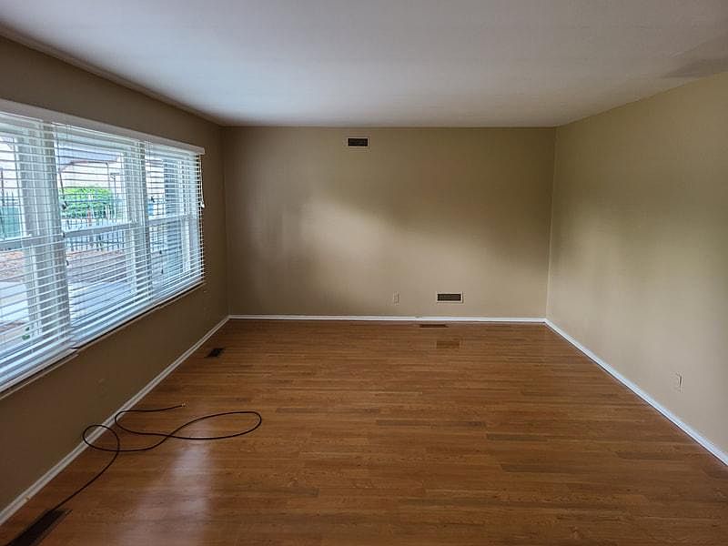 1st image of 1401 W Ashland Ave