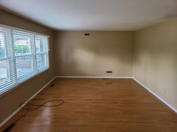 1401 W Ashland Ave, Muncie, IN 47303