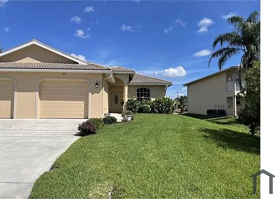 627 SW 47th Ter — Photo 2